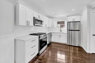 254-16 Craft Ave, Rosedale, NY 11422 - Photo 15