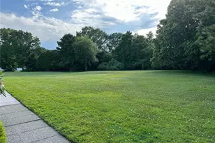 26 Bailey Ct, Middle Island, NY 11953 - Photo 13