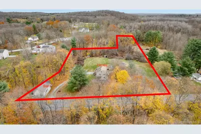 284 S Quaker Lane, Hyde Park, NY 12538 - Photo 3