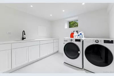 1824 Morningview Drive, Yorktown Heights, NY 10598 - Photo 41