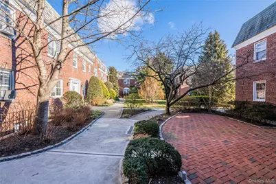 43 Floral Blvd #1C, Floral Park, NY 11001 - Photo 13