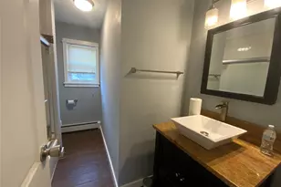 250 Beechwood Ave, Poughkeepsie, NY 12601 - Photo 9