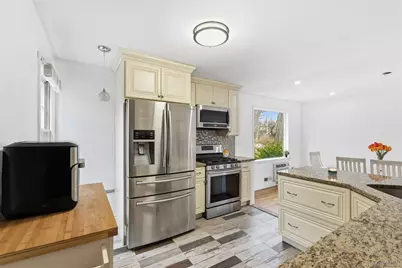 22 Hovenkamp Avenue, Nanuet, NY 10954 - Photo 7