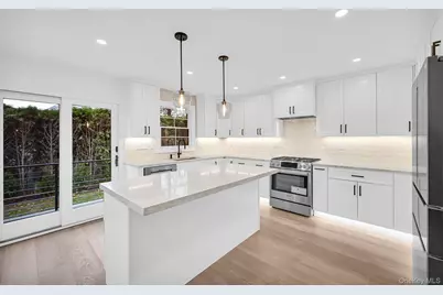 82 Seton Drive, New Rochelle, NY 10804 - Photo 13