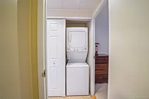 91 Village Cir W, Manorville, NY 11949 - Photo 15