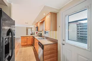 91 Village Cir W, Manorville, NY 11949 - Photo 13