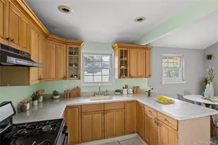 1563 Baldwin Blvd, Bay Shore, NY 11706 - Photo 13