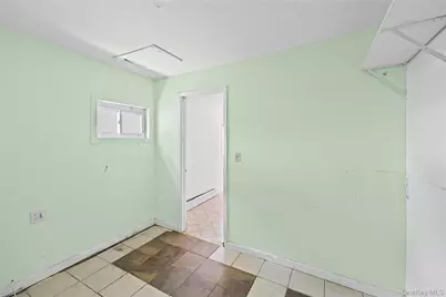 1563 Baldwin Boulevard, Bay Shore, NY 11706 - Photo 43