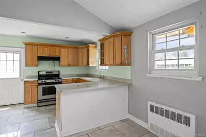 1563 Baldwin Boulevard, Bay Shore, NY 11706 - Photo 9