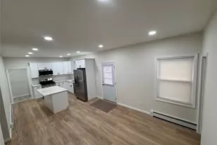 515 Sweezy Ave, Riverhead, NY 11901 - Photo 5