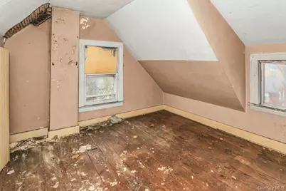 113 Murray Avenue, Port Washington, NY 11050 - Photo 25