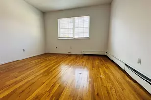 176 A Jackson Ave, Syosset, NY 11791 - Photo 15