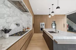 21 Westwood Rd, Wainscott, NY 11975 - Photo 13