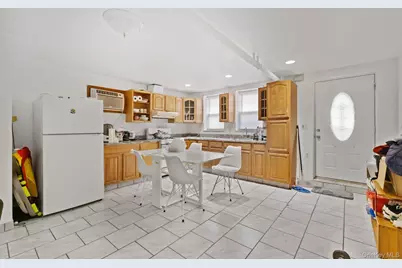 953 Rhinelander Avenue, Bronx, NY 10462 - Photo 7