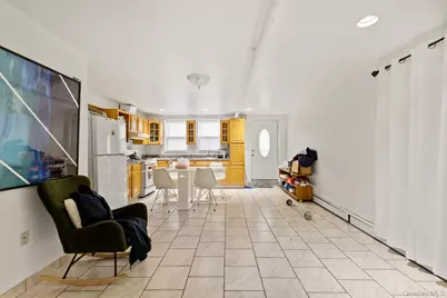 953 Rhinelander Avenue, Bronx, NY 10462 - Photo 13