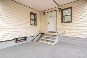 89 Hunnewell Ave, Elmont, NY 11003 - Photo 13