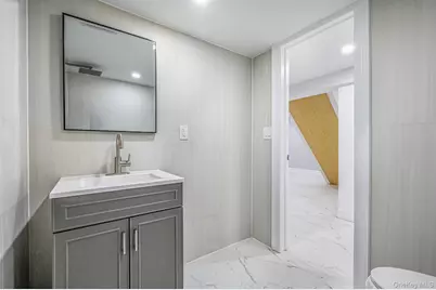 89 Hunnewell Avenue, Elmont, NY 11003 - Photo 49