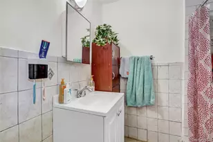 121-02 153rd St, Jamaica, NY 11434 - Photo 17