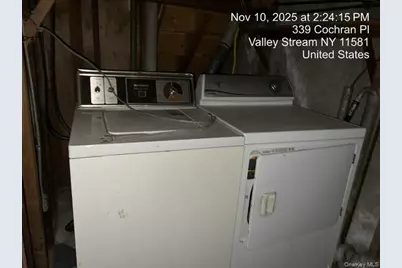 343 Cochran Place, Valley Stream, NY 11581 - Photo 13