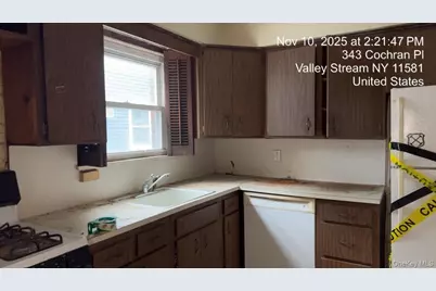 343 Cochran Place, Valley Stream, NY 11581 - Photo 7