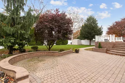 188 Rhododendron Drive, Westbury, NY 11590 - Photo 3