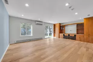 242-25A Oak Park Dr, Douglaston, NY 11362 - Photo 13