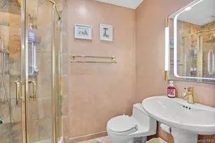 242-25A Oak Park Dr, Douglaston, NY 11362 - Photo 15