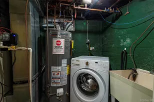 78-36 271st St, New Hyde Park, NY 11040 - Photo 25