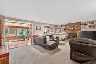 15 Duke Pl, Glen Cove, NY 11542 - Photo 27