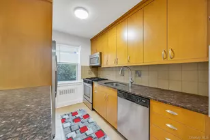 252-15 72nd Ave, Bellerose, NY 11426 - Photo 5