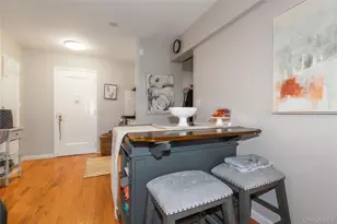 15 Canterbury Rd, Great Neck, NY 11021 - Photo 11