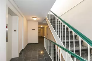 15 Canterbury Rd, Great Neck, NY 11021 - Photo 13