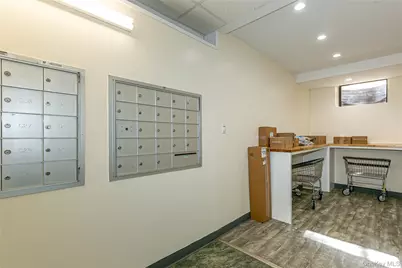 15 Canterbury Road #D6, Great Neck, NY 11021 - Photo 15