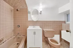 251 Buttrick Ave, Bronx, NY 10465 - Photo 9