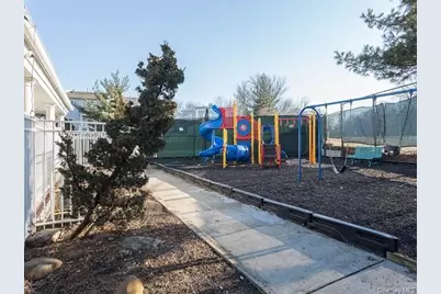 242-29A Oak Park Drive, Douglaston, NY 11362 - Photo 23