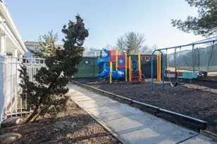 242-29A Oak Park Dr, Douglaston, NY 11362 - Photo 23