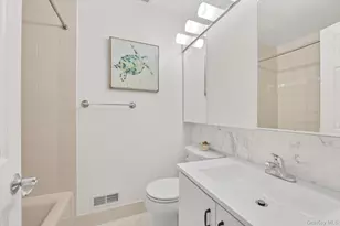 242-29A Oak Park Dr, Douglaston, NY 11362 - Photo 11