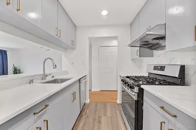 242-29A Oak Park Drive, Douglaston, NY 11362 - Photo 5