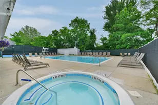 242-29A Oak Park Dr, Douglaston, NY 11362 - Photo 25