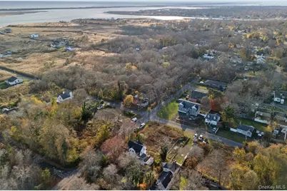 83 Elm Road E, Mastic Beach, NY 11951 - Photo 29