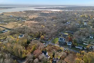 83 Elm Rd E, Mastic Beach, NY 11951 - Photo 29