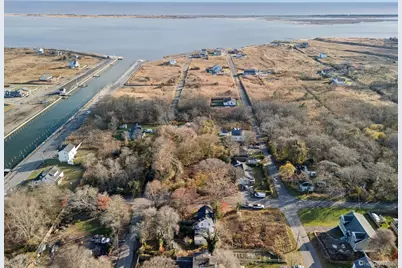 83 Elm Road E, Mastic Beach, NY 11951 - Photo 25