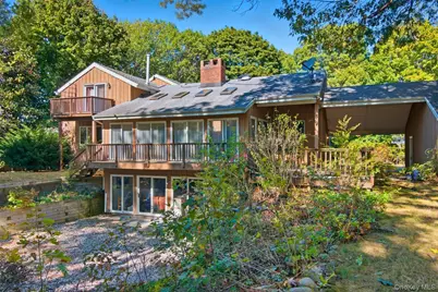 18 Greenlawn Road, Huntington, NY 11743 - Photo 9