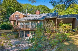 18 Greenlawn Rd, Huntington, NY 11743 - Photo 9