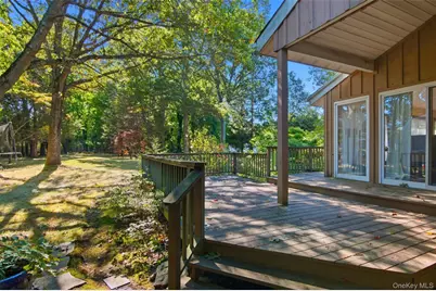 18 Greenlawn Road, Huntington, NY 11743 - Photo 5