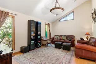 18 Greenlawn Rd, Huntington, NY 11743 - Photo 17