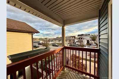 575 E Fulton Street #Upper, Long Beach, NY 11561 - Photo 11