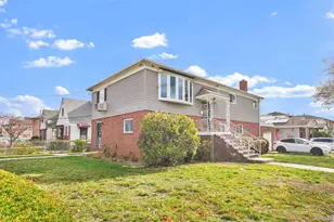 137-05 159th St, Jamaica, NY 11434 - Photo 3