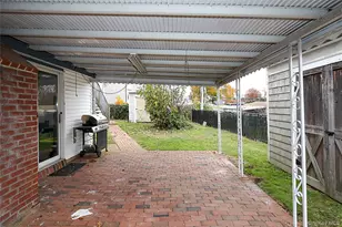 49 East Ave, Glen Cove, NY 11542 - Photo 31