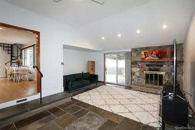 49 East Avenue, Glen Cove, NY 11542 - Photo 13